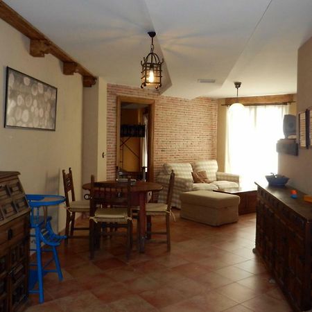 Casa Rebollares I Pensionat Piedralaves Exteriör bild