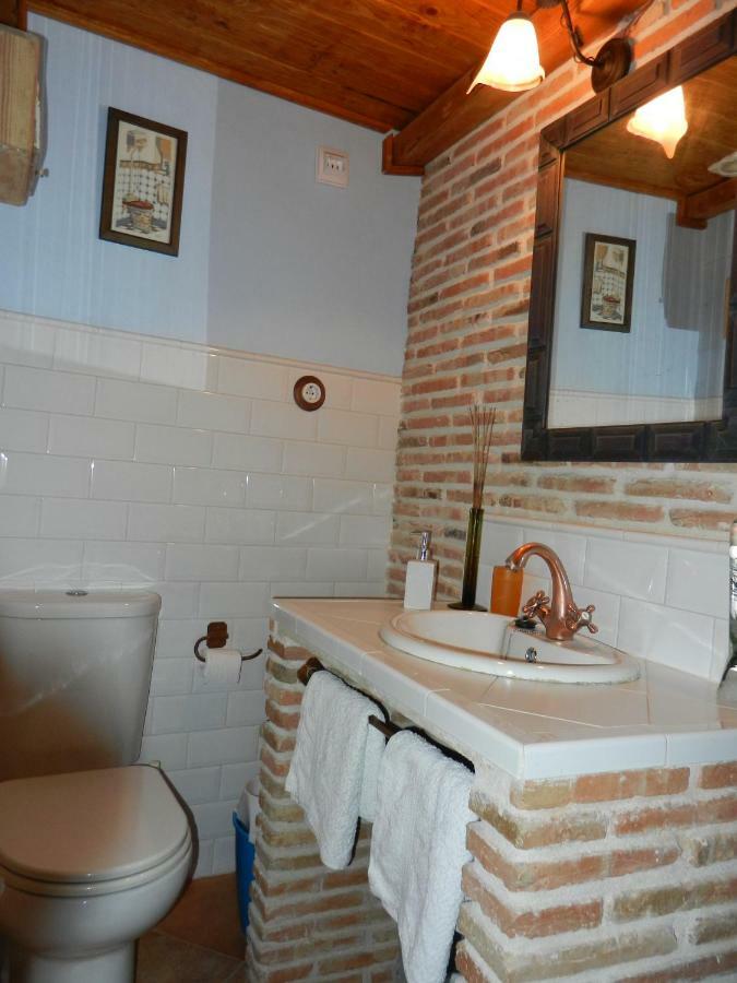 Casa Rebollares I Pensionat Piedralaves Exteriör bild